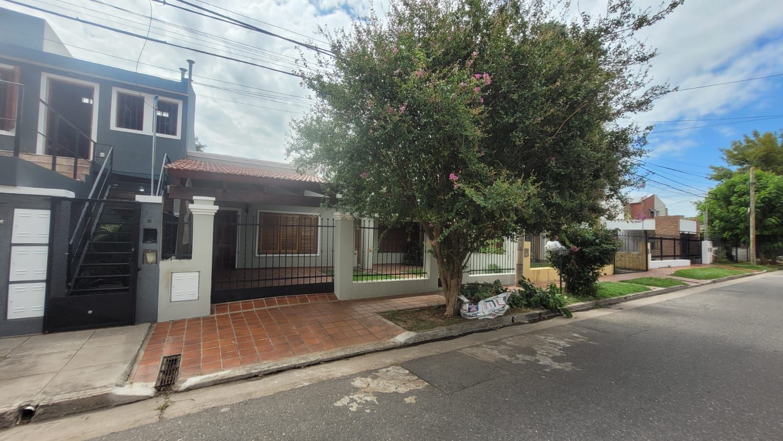 Vista exterior de la propiedad en Villa Marta, Córdoba