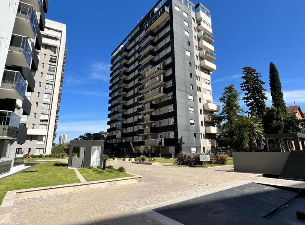 Vista exterior de la propiedad en Escobar, Córdoba