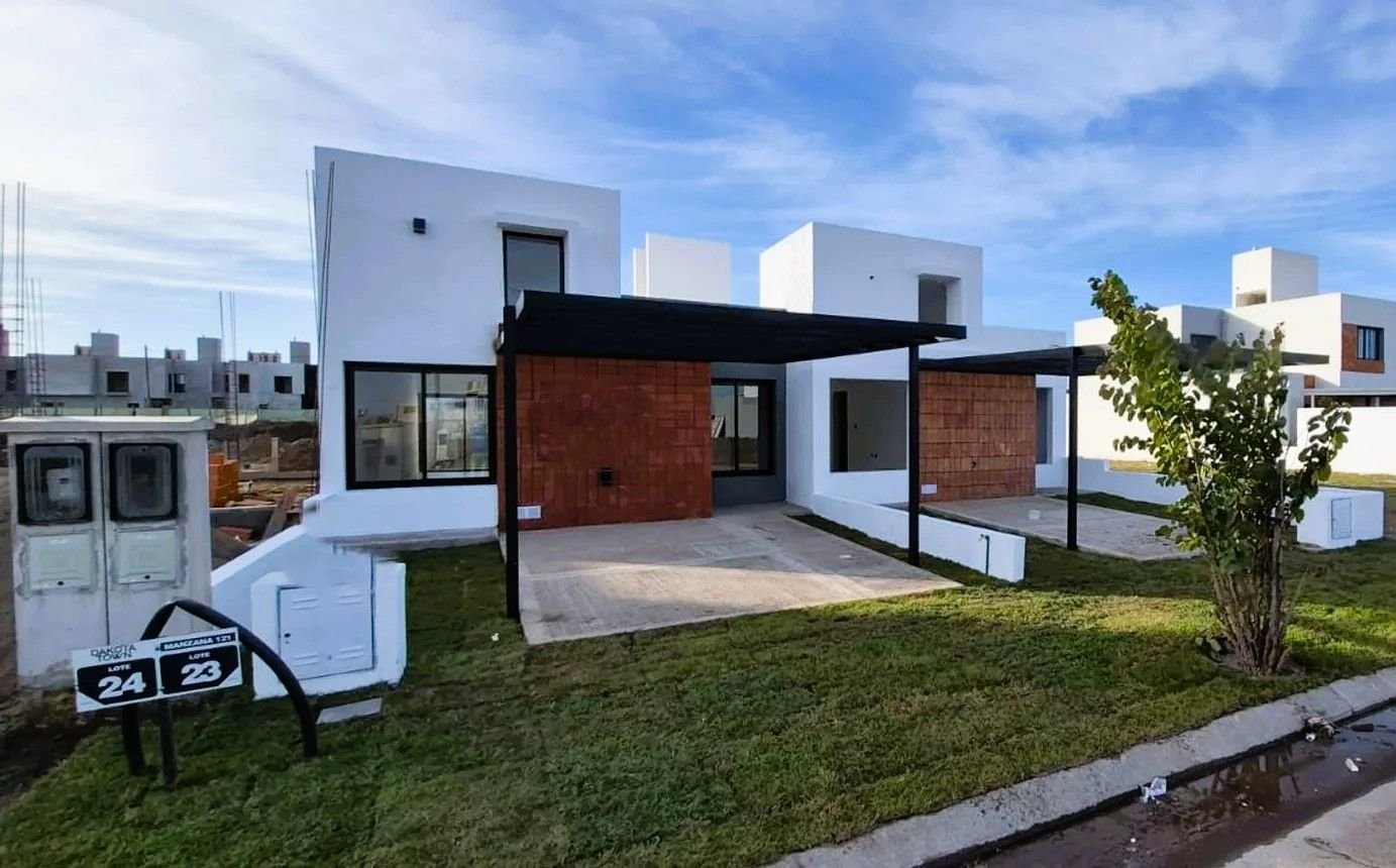 Vista exterior de la propiedad en Docta, Córdoba