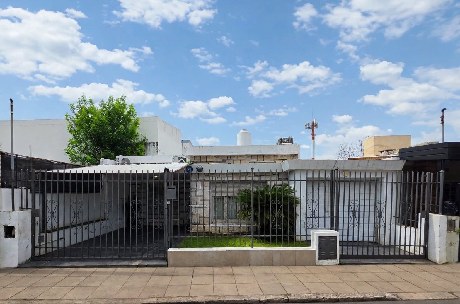 Vista exterior de la propiedad en Villa Cabrera, Córdoba