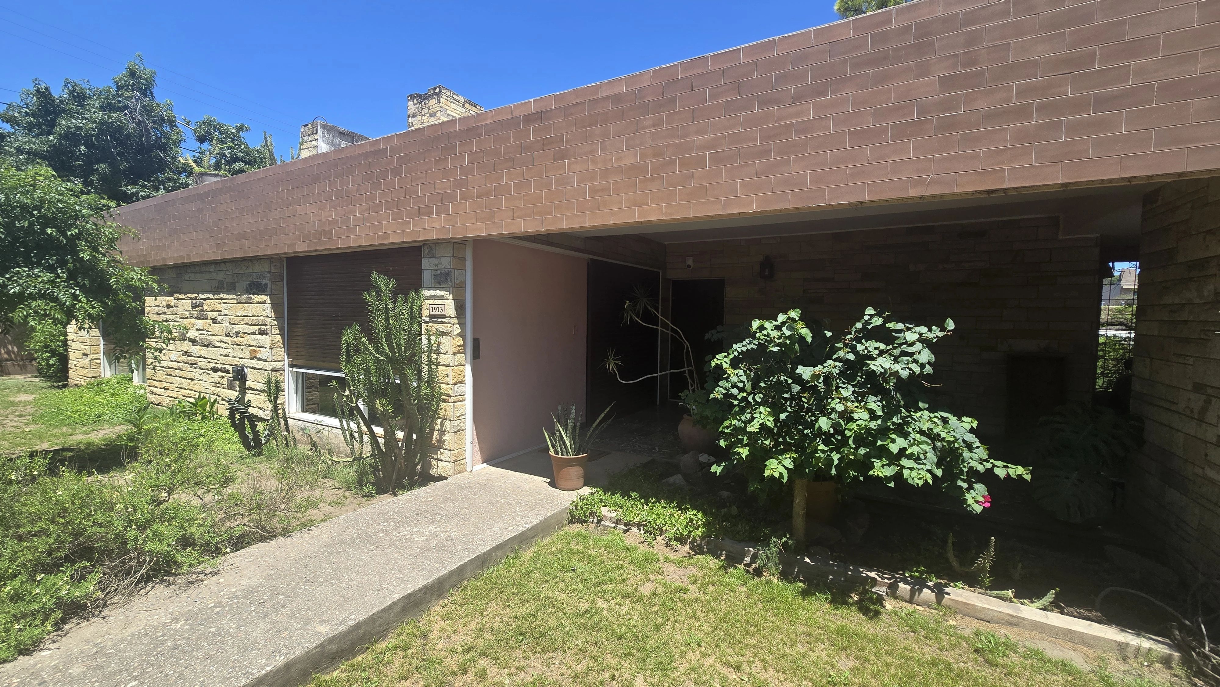 Vista exterior de la propiedad en Villa Cabrera, Córdoba