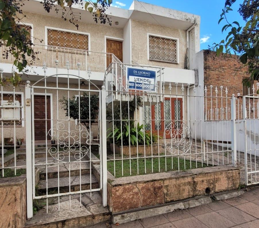 Vista exterior de la propiedad en Villa Cabrera, Córdoba