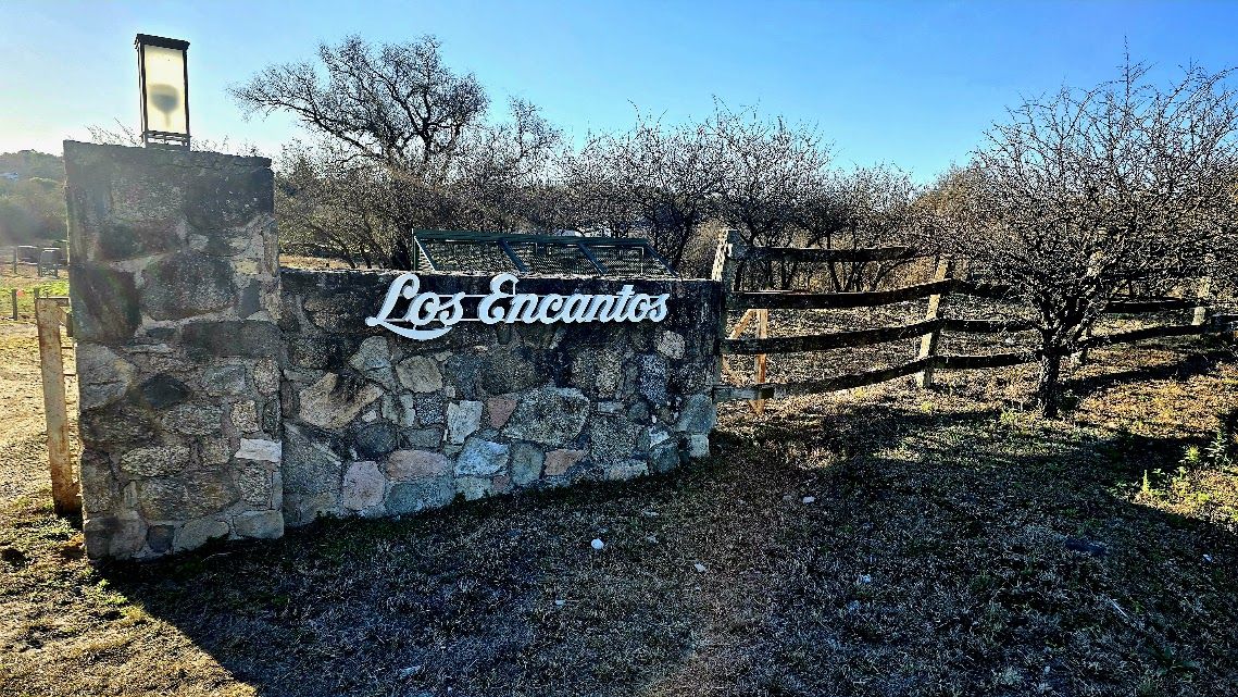 Vista exterior de la propiedad en Los Encantos, Falda del Carmen