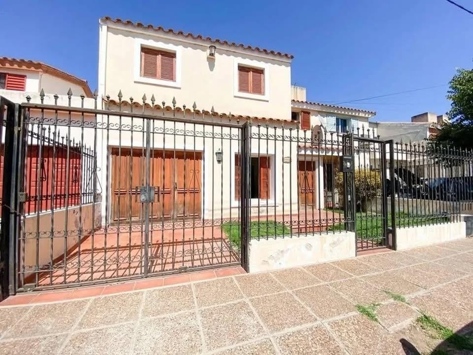Vista exterior de la propiedad en Juan B. Justo, Córdoba